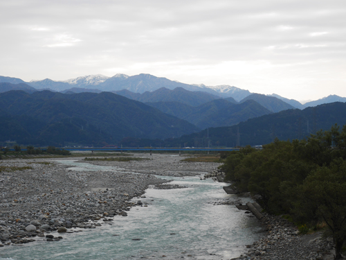 霎時施(こさめ ときどきふる)